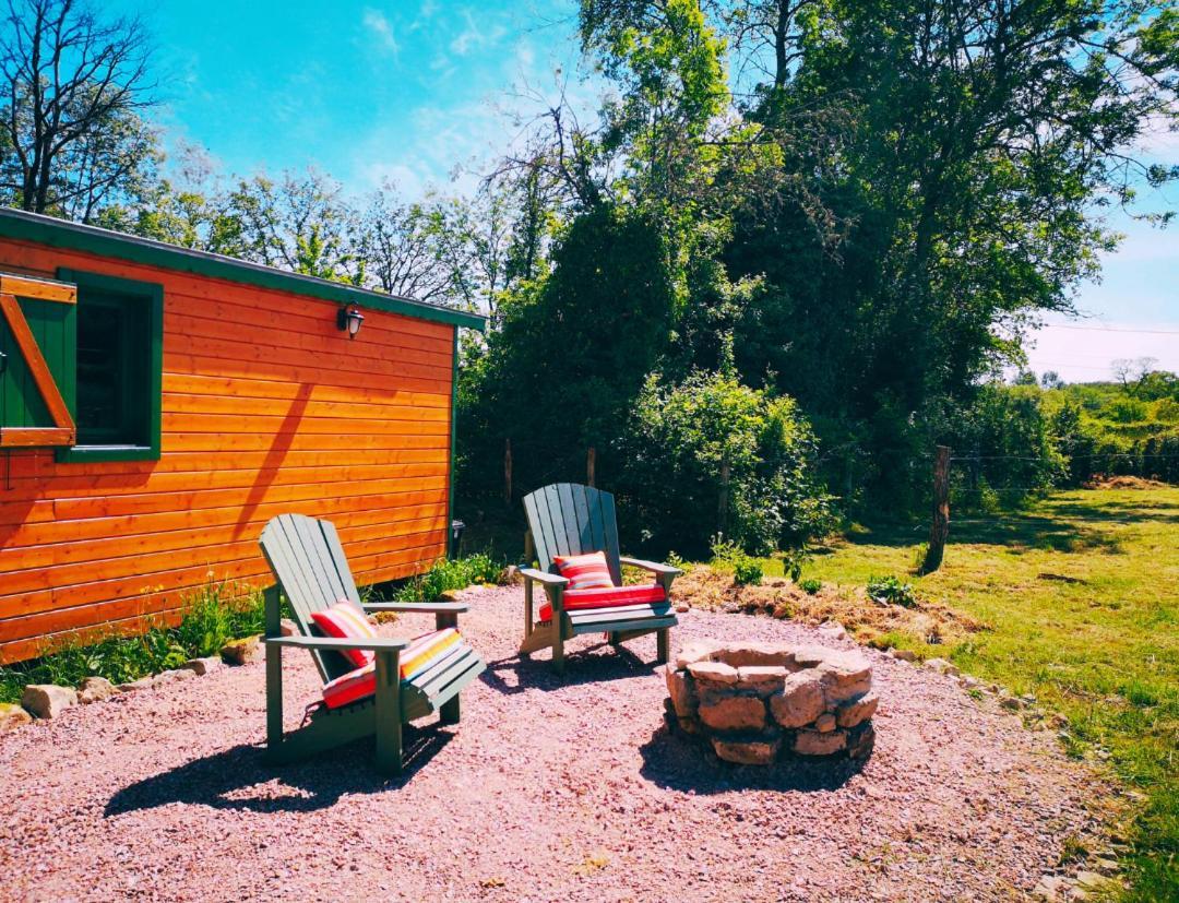 Roulotte & Foret - Evasion Boheme En Bourgogne Antully ภายนอก รูปภาพ